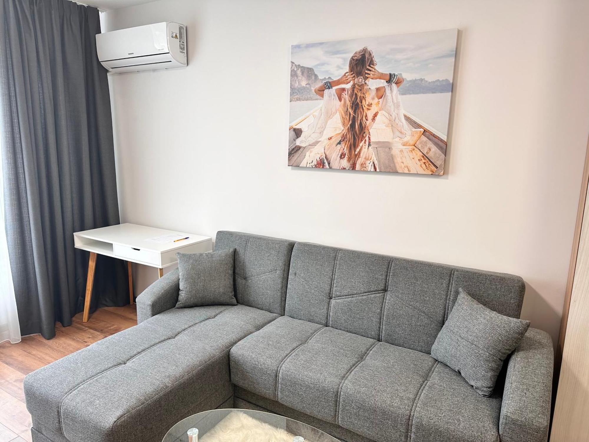 New Modern & Cozy Apartment With Free Private Parking And Ev Charging Station Warna Zewnętrze zdjęcie