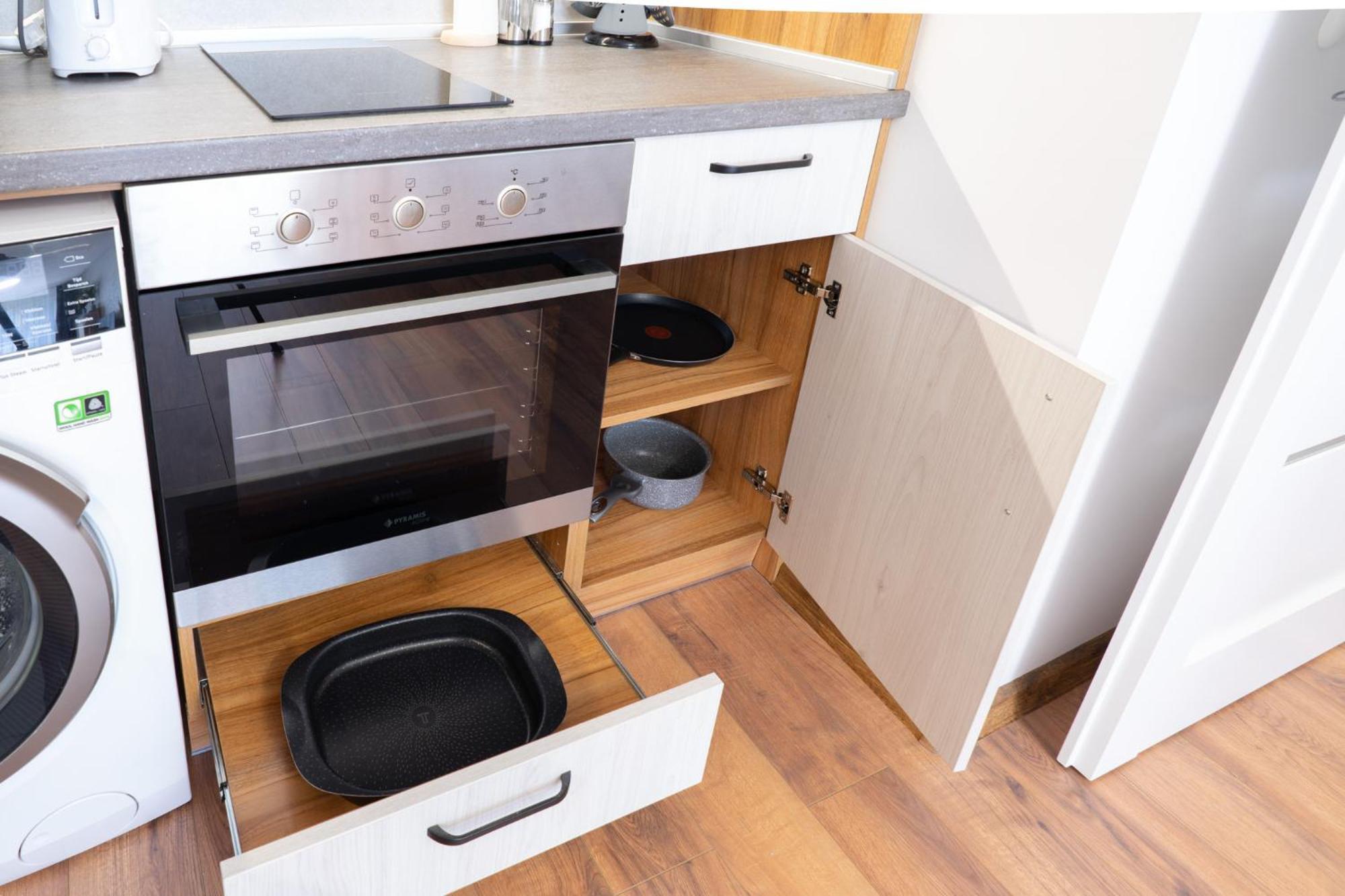 New Modern & Cozy Apartment With Free Private Parking And Ev Charging Station Warna Zewnętrze zdjęcie